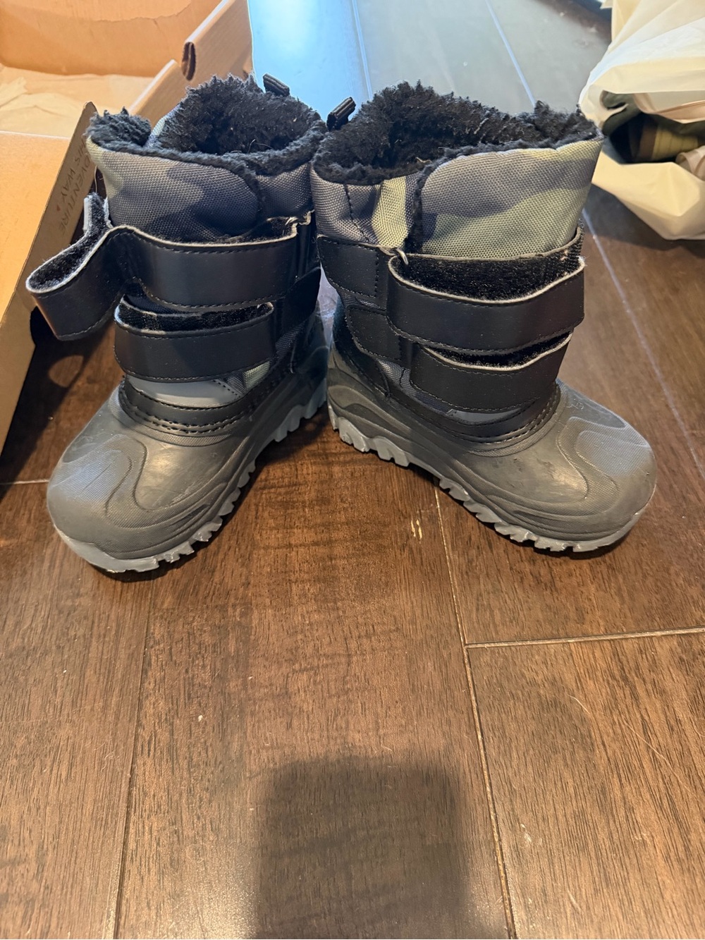 High Sierra Kids Black Snow Boots with Fleece Collar